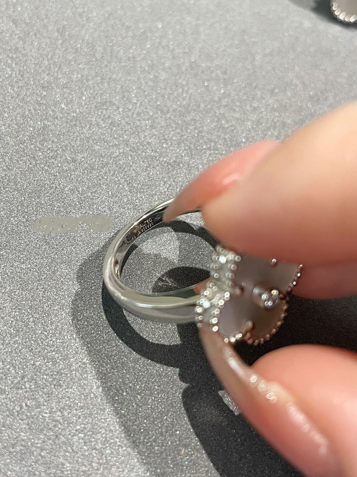 [Riva Jewelry ]CLOVER SILVER MOP DIAMOND RING