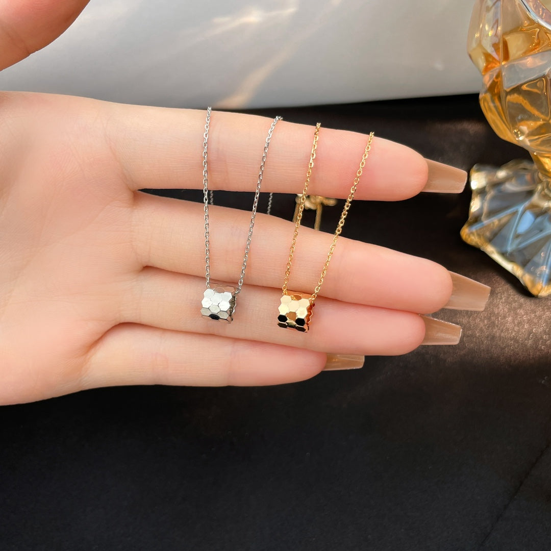 [Riva Jewelry]BEE MINI NECKLACE