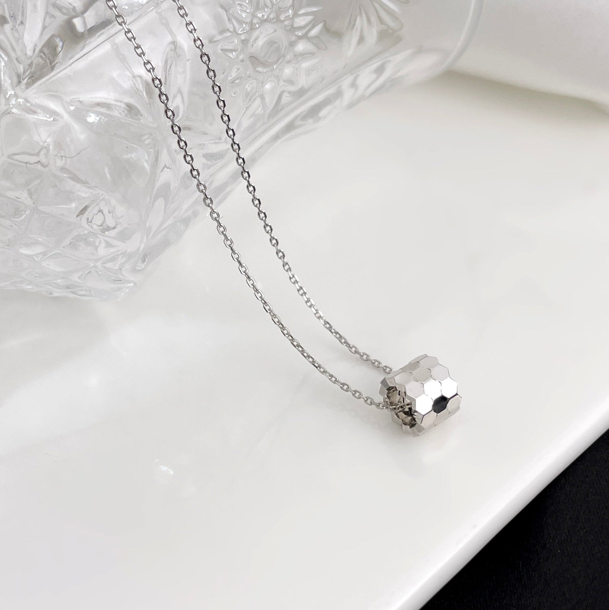 [Riva Jewelry ]BEE MINI NECKLACE
