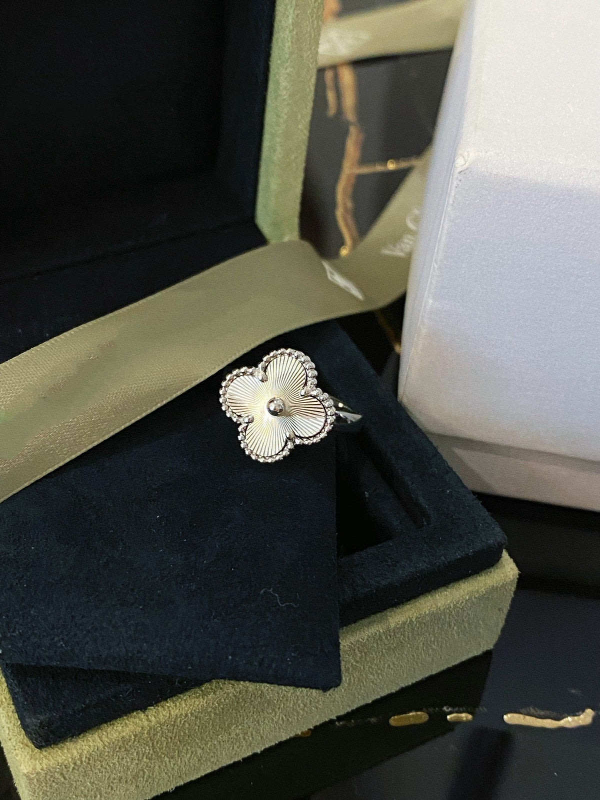 [Riva Jewelry ]CLOVER SILVER RING