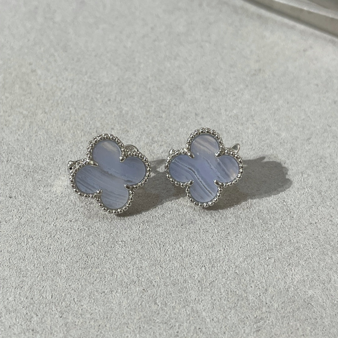 [Riva Jewelry ]CLOVER CHALCEDONY SILVER STUD EARRINGS