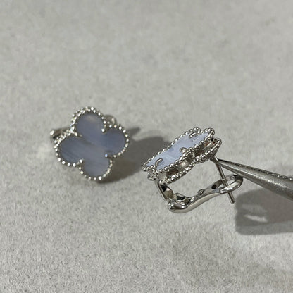 [Riva Jewelry ]CLOVER CHALCEDONY SILVER STUD EARRINGS