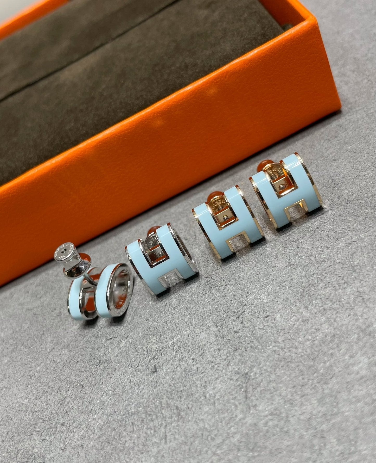 [Riva Jewelry]POP H HIMMELBLAUE OHRSTECKER