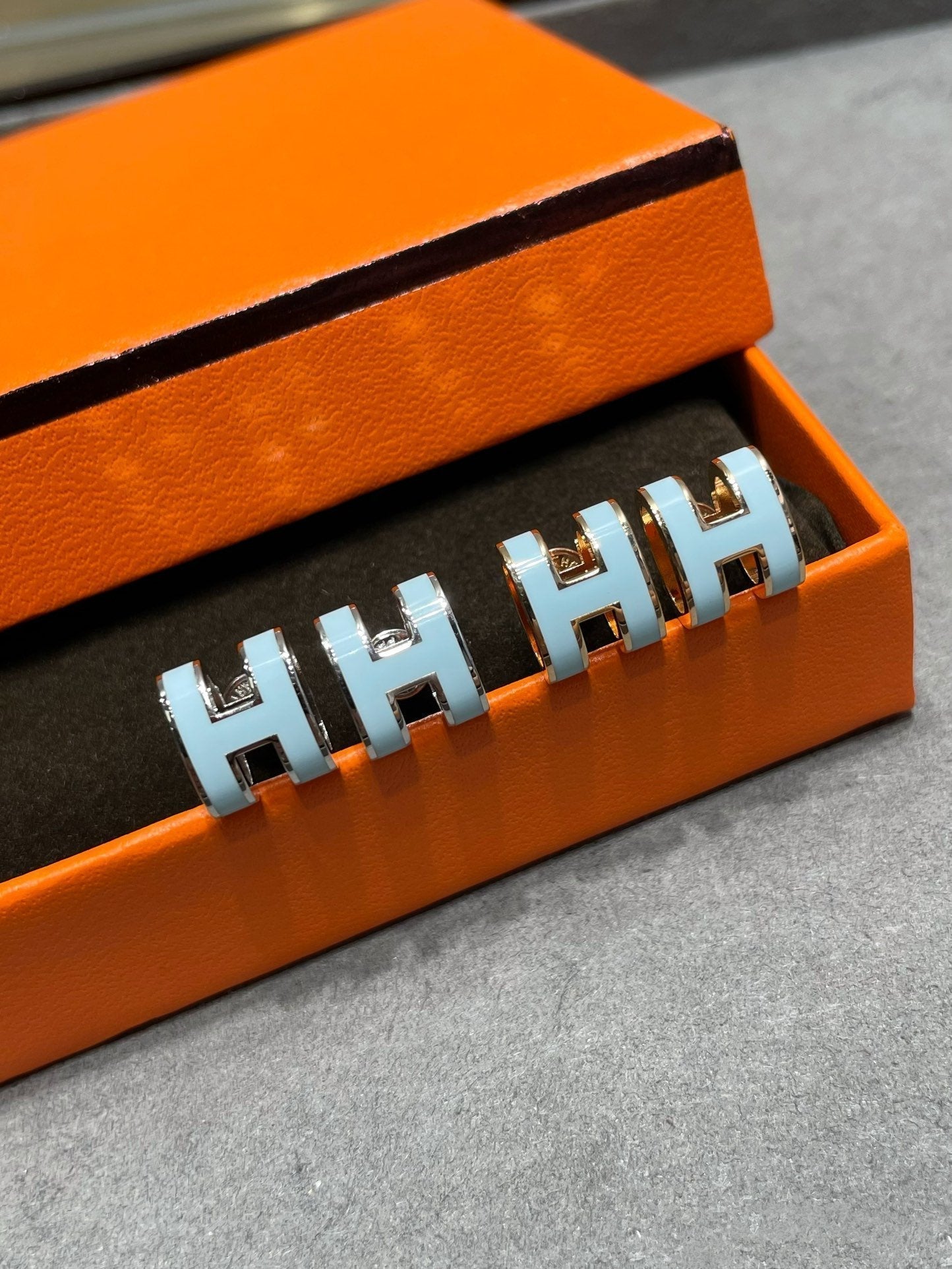 [Riva Jewelry]POP H HIMMELBLAUE OHRSTECKER
