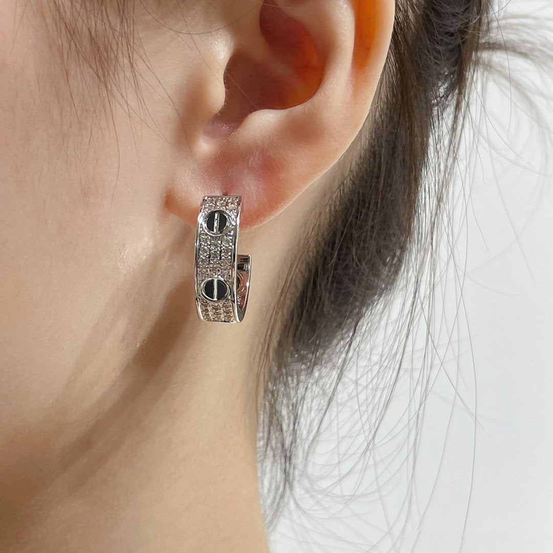 [Riva Jewelry ]LOVE CERAMIC DIAMOND PAVED SILVER EARRINGS