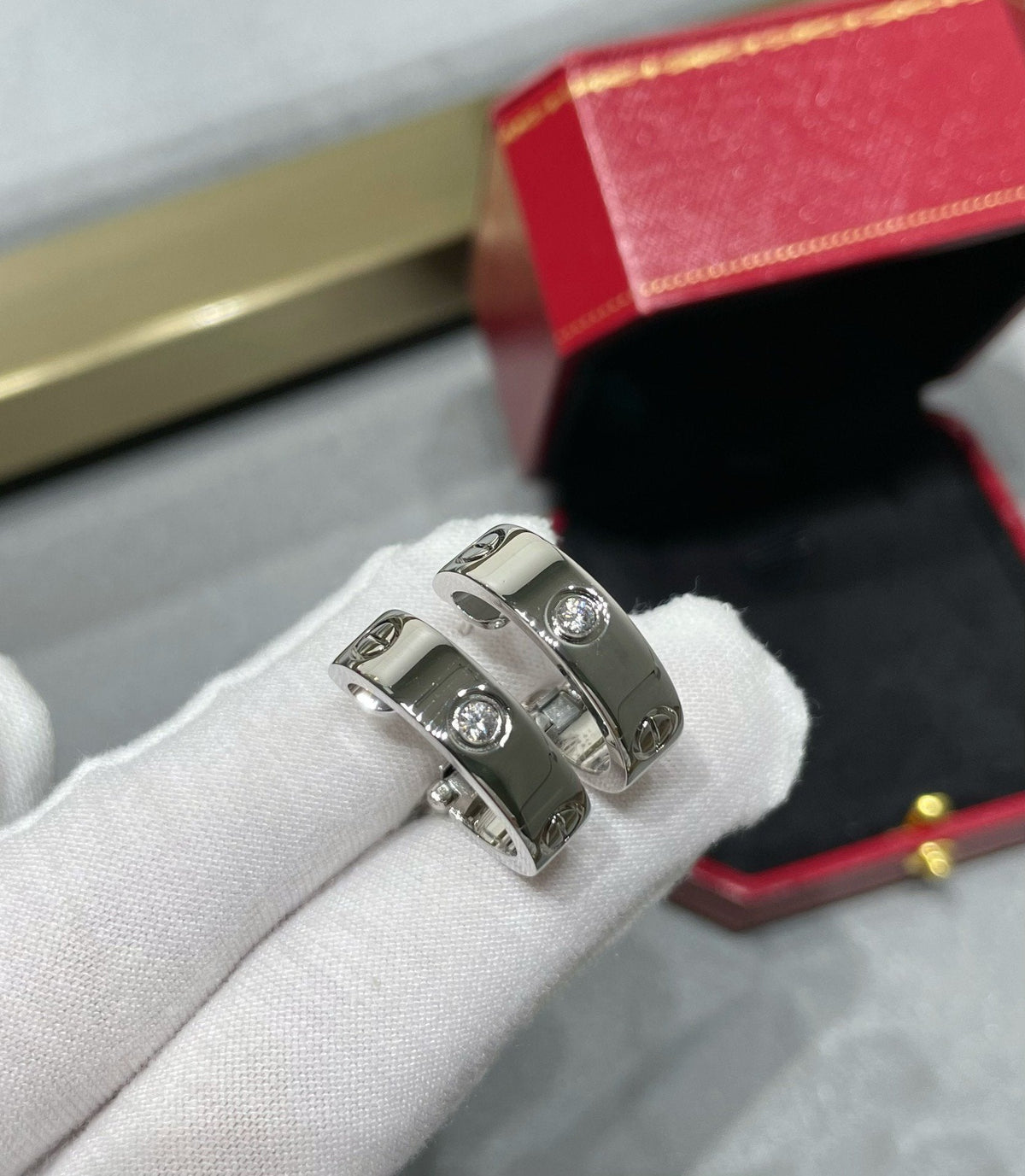 [Riva Jewelry ]LOVE 5.5MM 1 DIAMOND EARRINGS