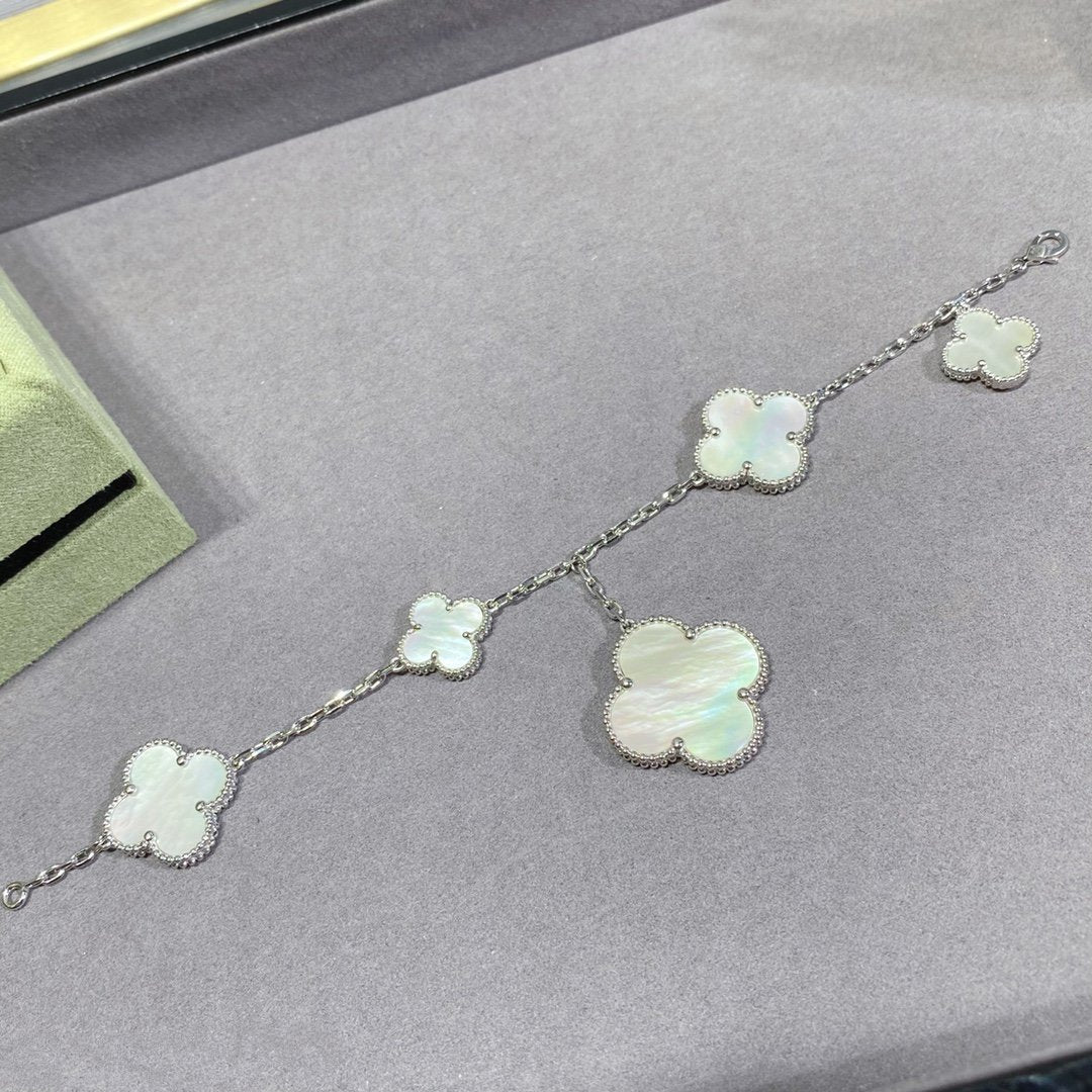 [Riva Jewelry ]CLOVER 5 MOTIF WHITE MOP SILVER BRACELET