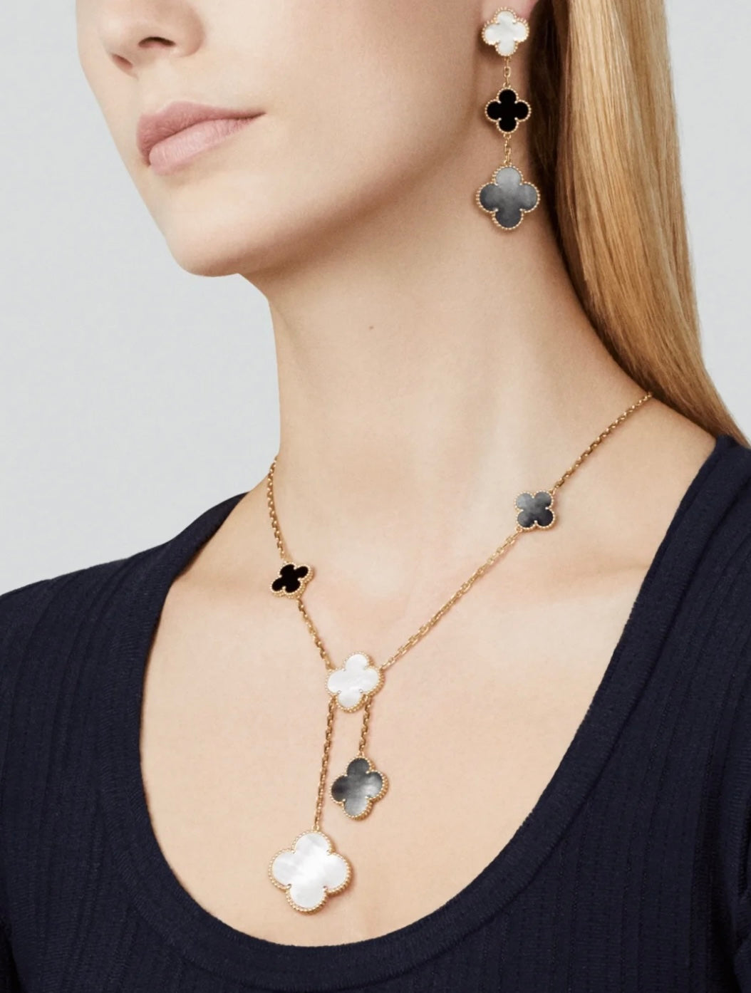[Riva Jewelry ]CLOVER 3 MOTIF MOP ONYX DARK MOP PINK GOLD EARRINGS