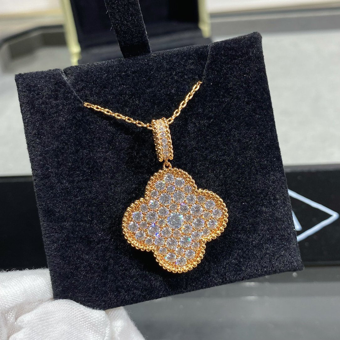 [Riva Jewelry ]CLOVER 25MM LARGE PEDANT DIAMOND PAVED LONG NECKLACE