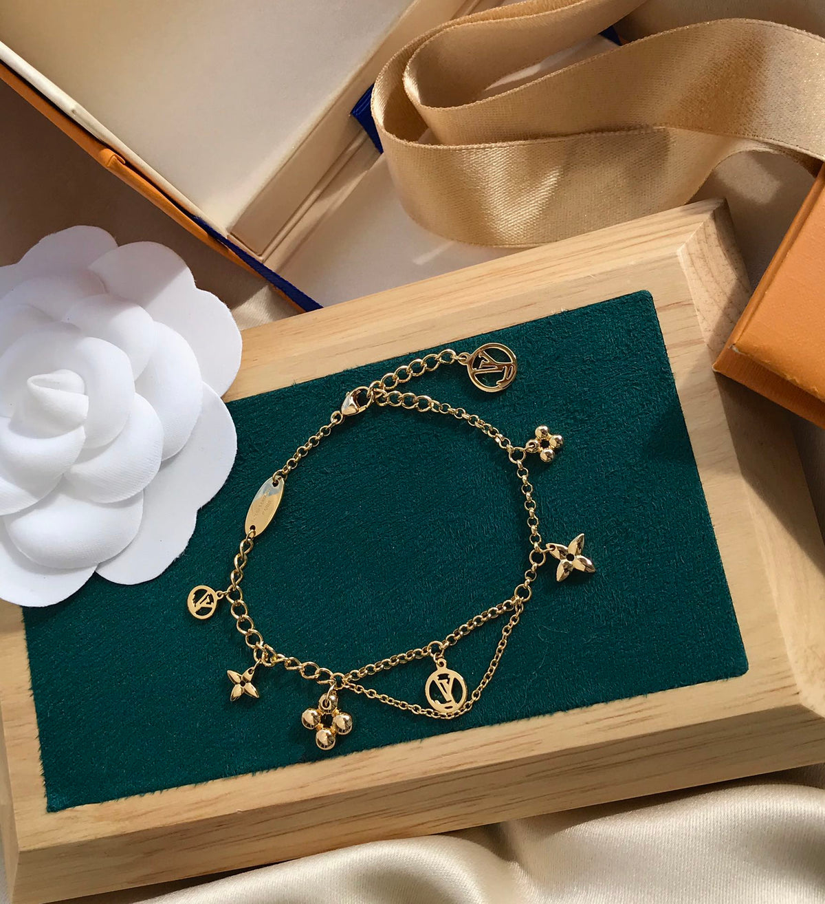 [Riva Jewelry ]BLOOMING PINK GOLD MOP BRACELET