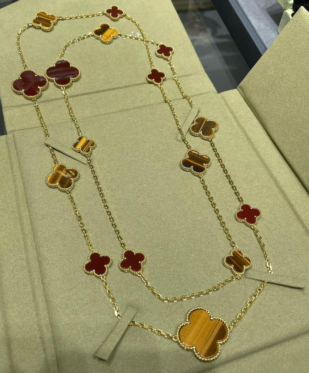 [Riva Jewelry ]CLOVER 16 MOTIF CARNELIAN TIGER EYE ROSE GOLD NECKLACE