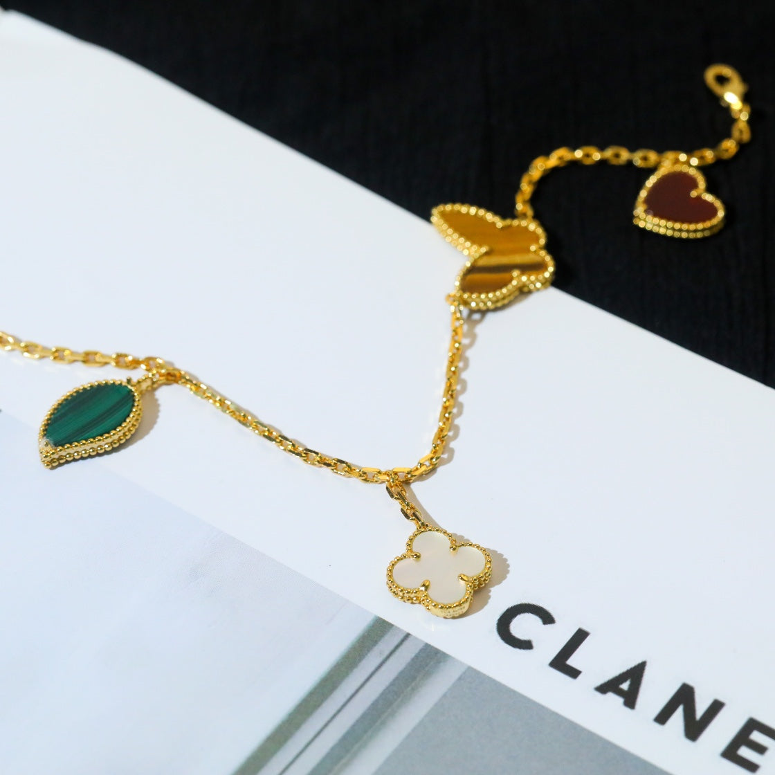 [Riva Jewelry ]LUCKY SPRING 5 MOTIF GOLD BRACELET