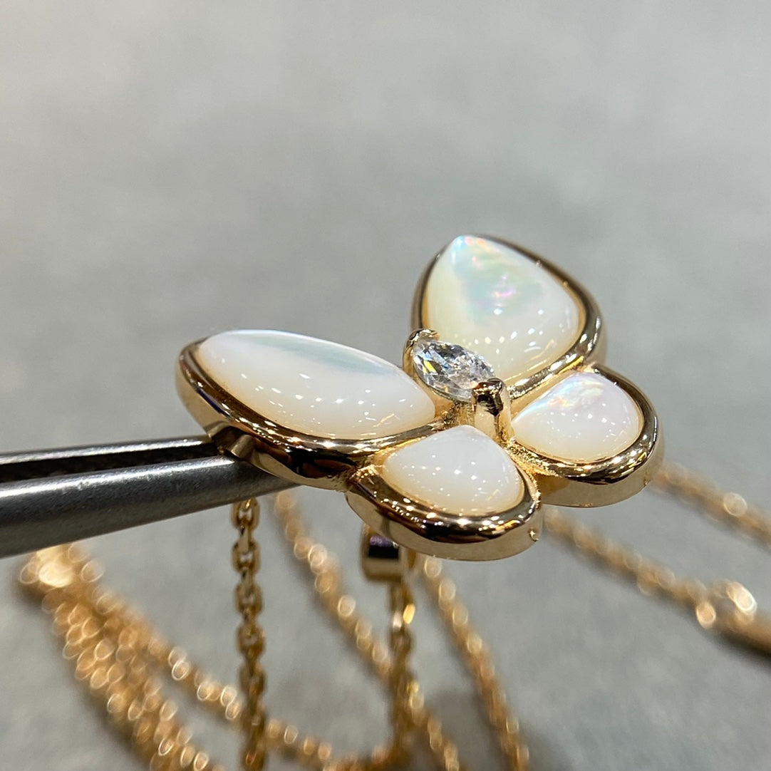 [Riva Jewelry ]BUTTERFLY MOP DIAMOND NECKLACE