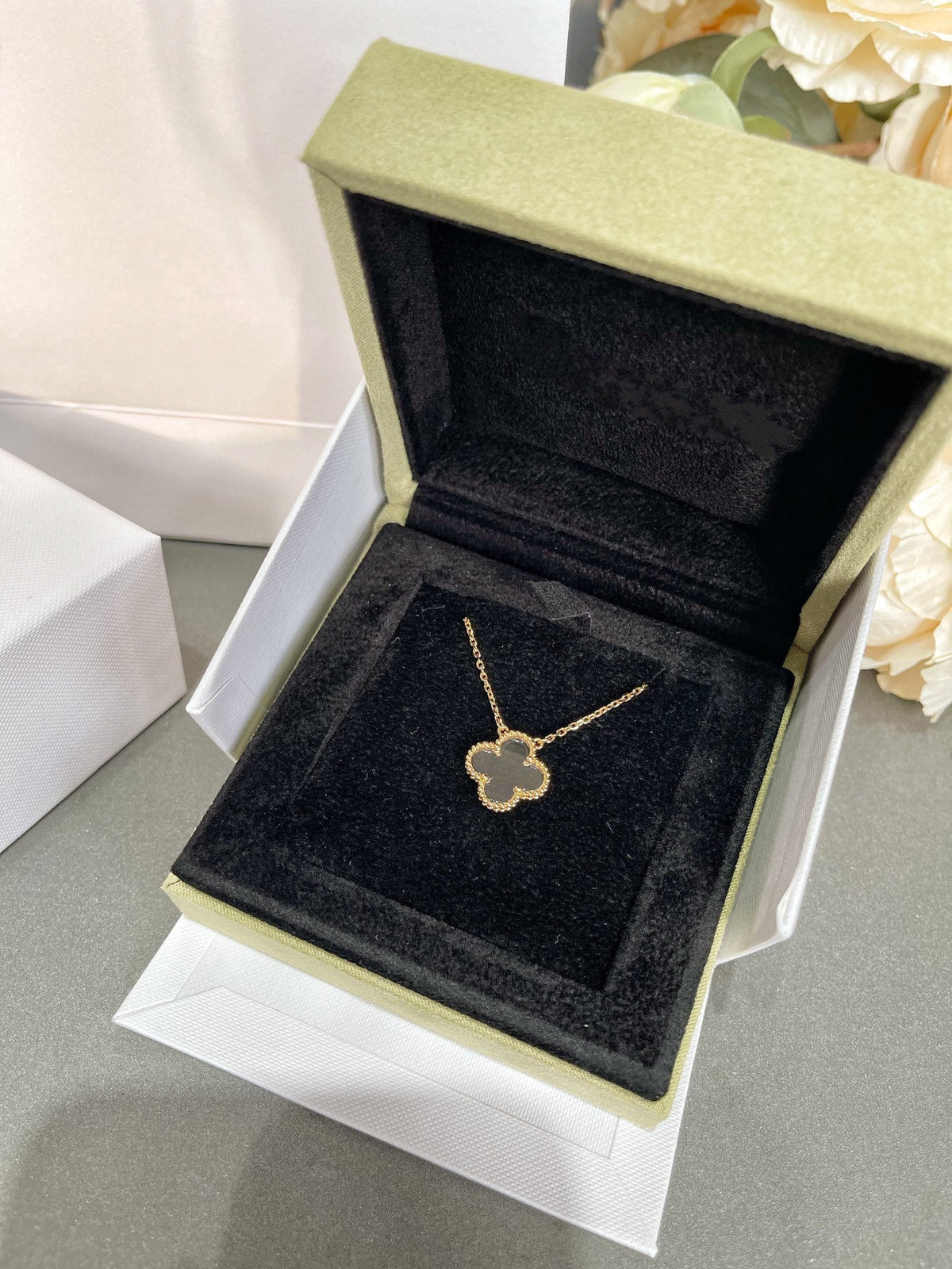 [Riva Jewelry ]CLOVER ROCK CRYSTAL ROSE GOLD NECKLACE