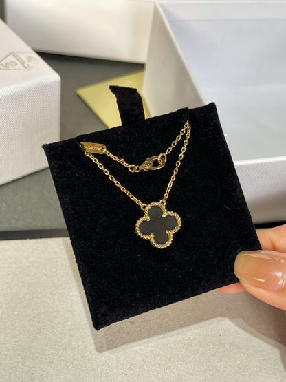 [Riva Jewelry ]CLOVER ROCK CRYSTAL ROSE GOLD NECKLACE