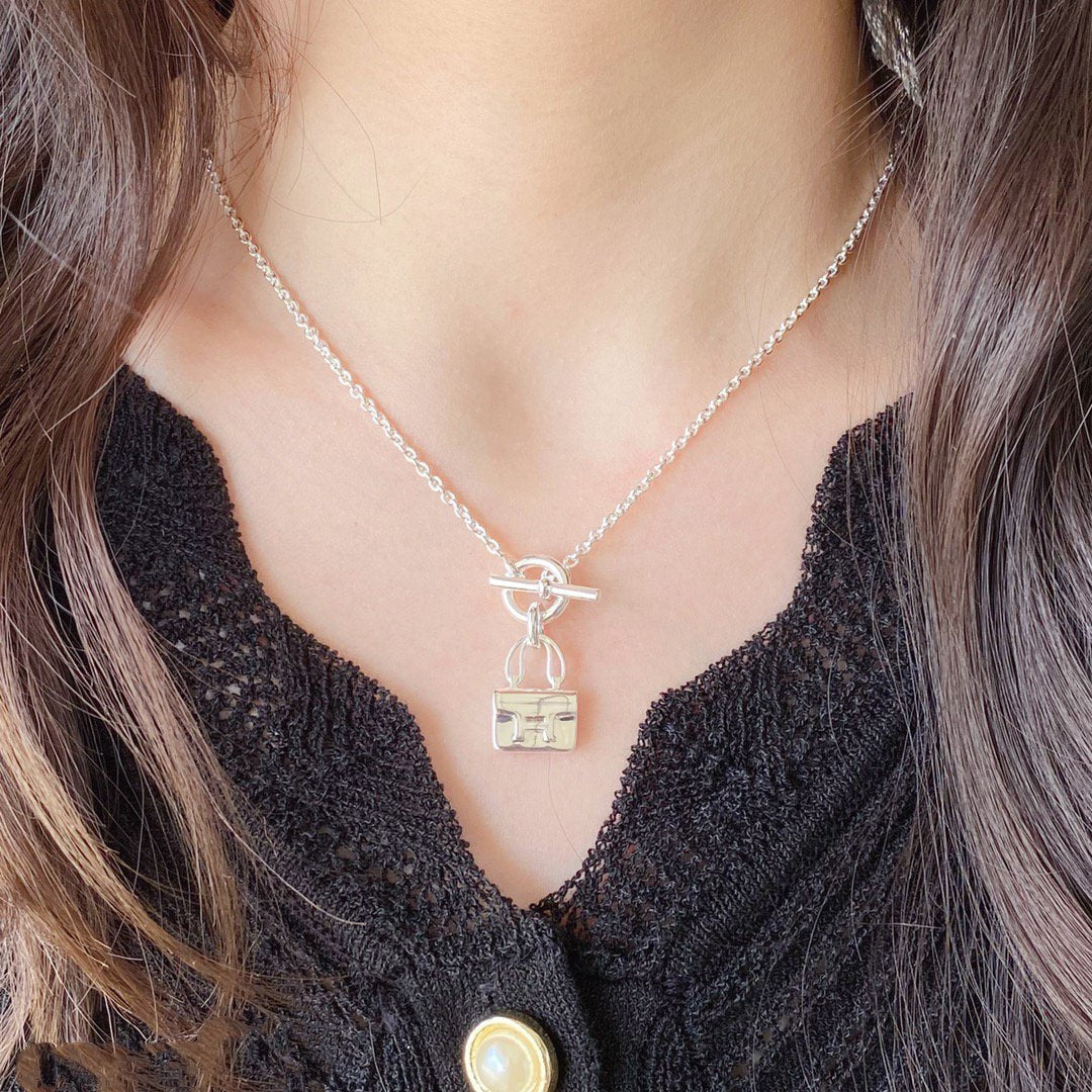 [Riva Jewelry ]CONSTANCE PEDANT SILVER NECKLACE