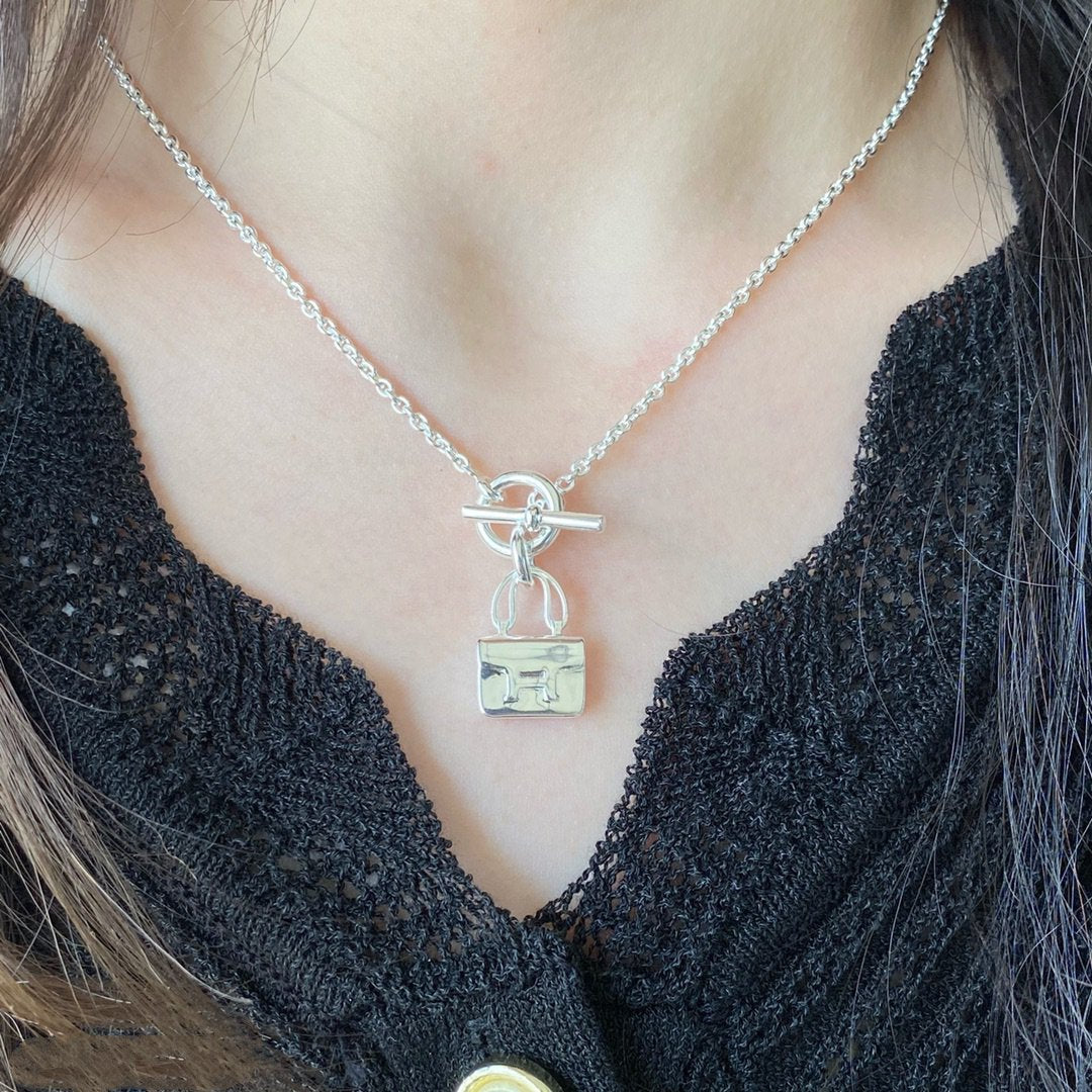 [Riva Jewelry ]CONSTANCE PEDANT SILVER NECKLACE