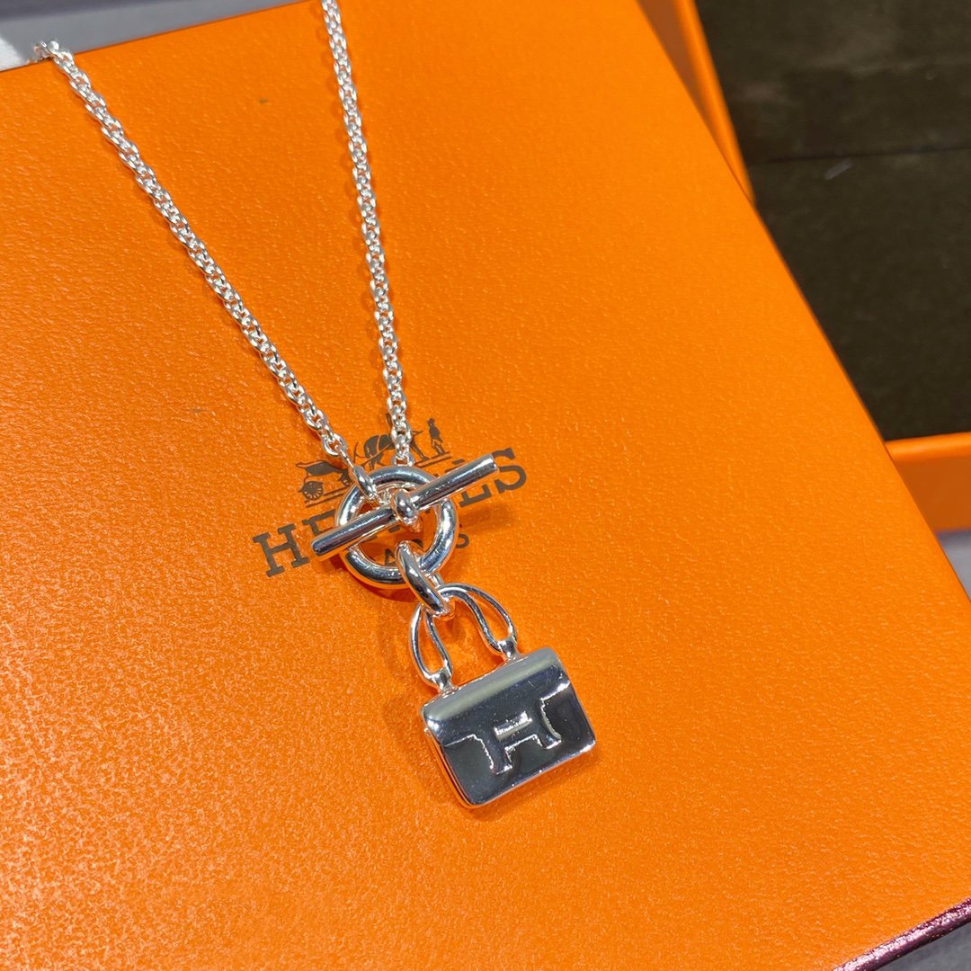 [Riva Jewelry ]CONSTANCE PEDANT SILVER NECKLACE