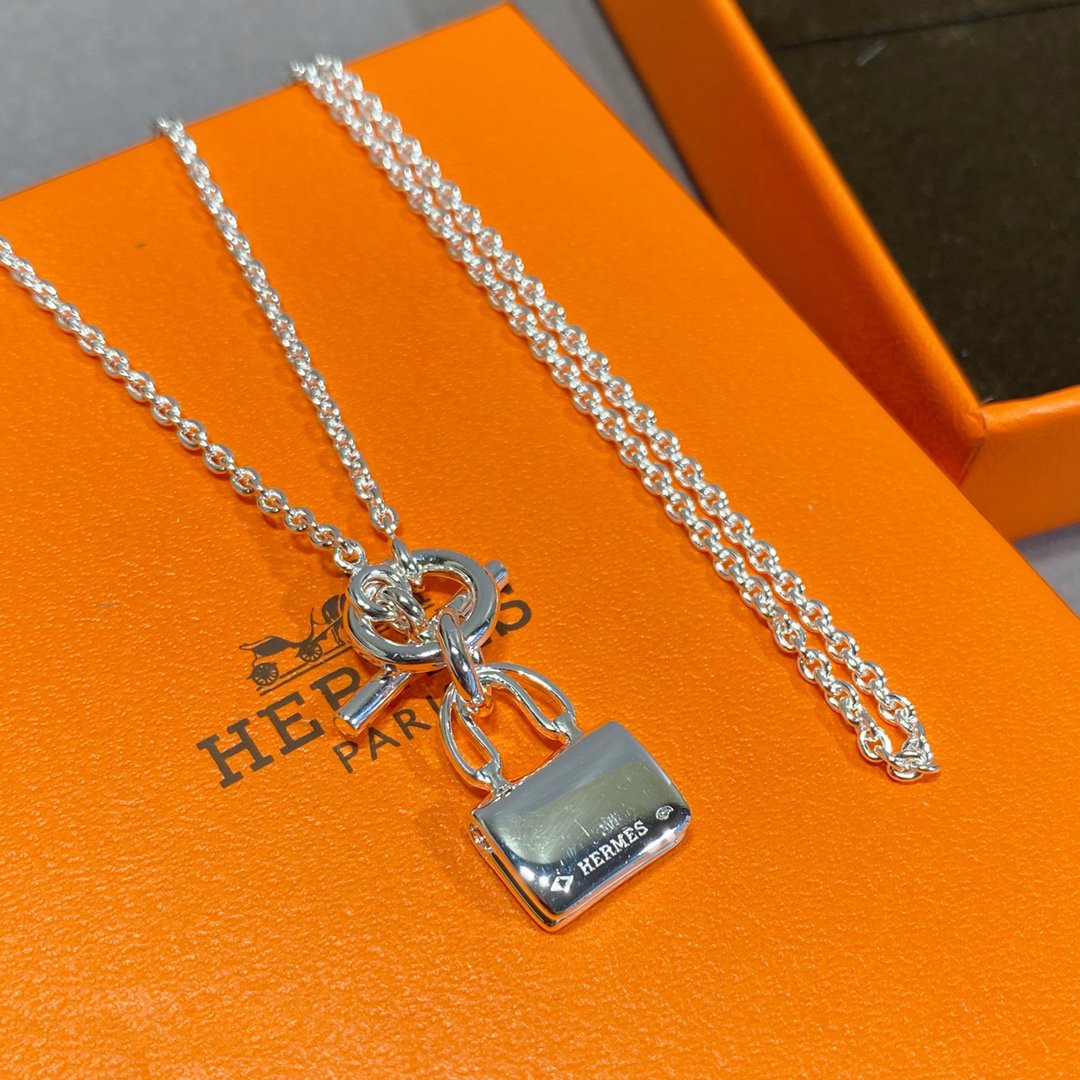 [Riva Jewelry ]CONSTANCE PEDANT SILVER NECKLACE