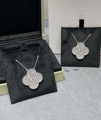 [Riva Jewelry ]CLOVER 25MM LARGE PENDANT DIAMOND PAVED SILVER NECKLACE