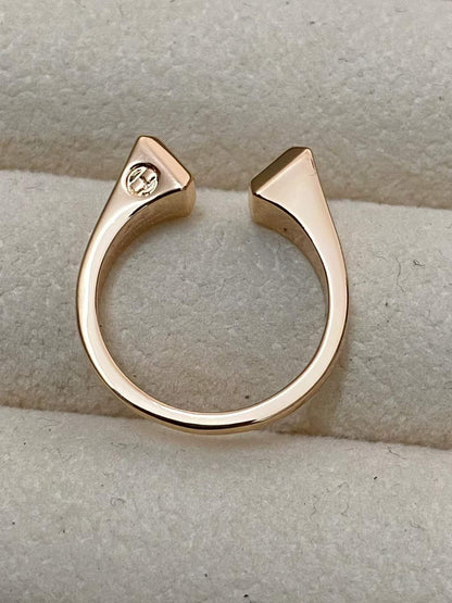 [Riva Jewelry]THE CONE RIVET RING IS OPEN AND ONE SIZE FITS ALL