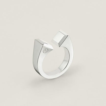 [Riva Jewelry]THE CONE RIVET RING IS OPEN AND ONE SIZE FITS ALL