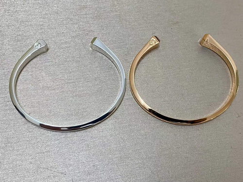 [Riva Jewelry]CLOU DE FORGE SQUARE CONE STUDS OPEN CUFF ONE SIZE