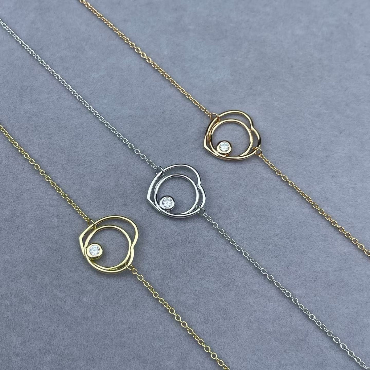 [Riva Jewelry]HOLLOW HEART SINGLE DIAMOND BRACELET