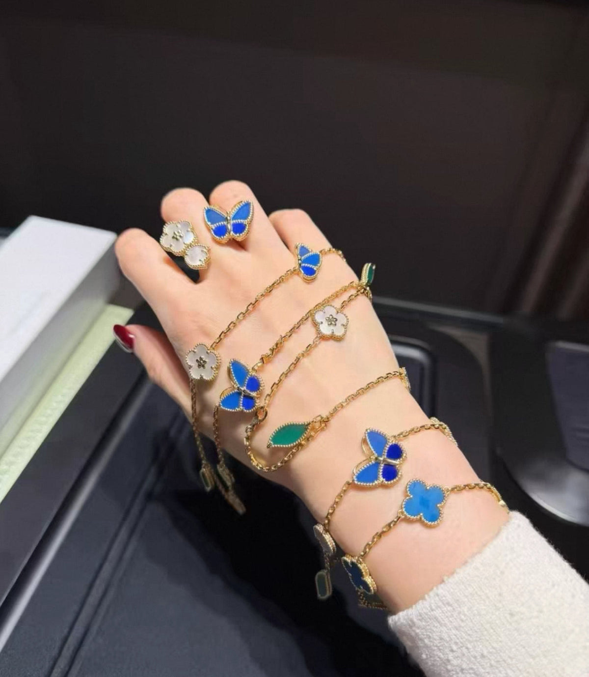 [Riva Jewelry ]LUCKY SPRING GOLD BLUESTONE WHITE MOTHER-OF-PEARL BRACELET