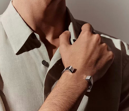 [Riva Jewelry]CLOU DE FORGE SQUARE CONE STUDS OPEN CUFF ONE SIZE