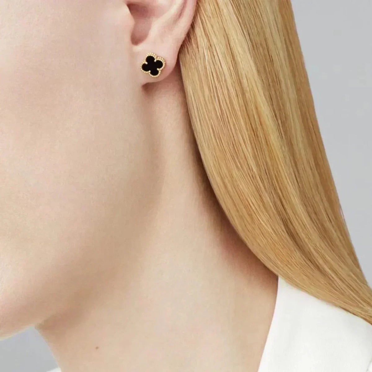 [Riva Jewelry ]CLOVER MINI 9.5MM BLACK MOP EARRINGS