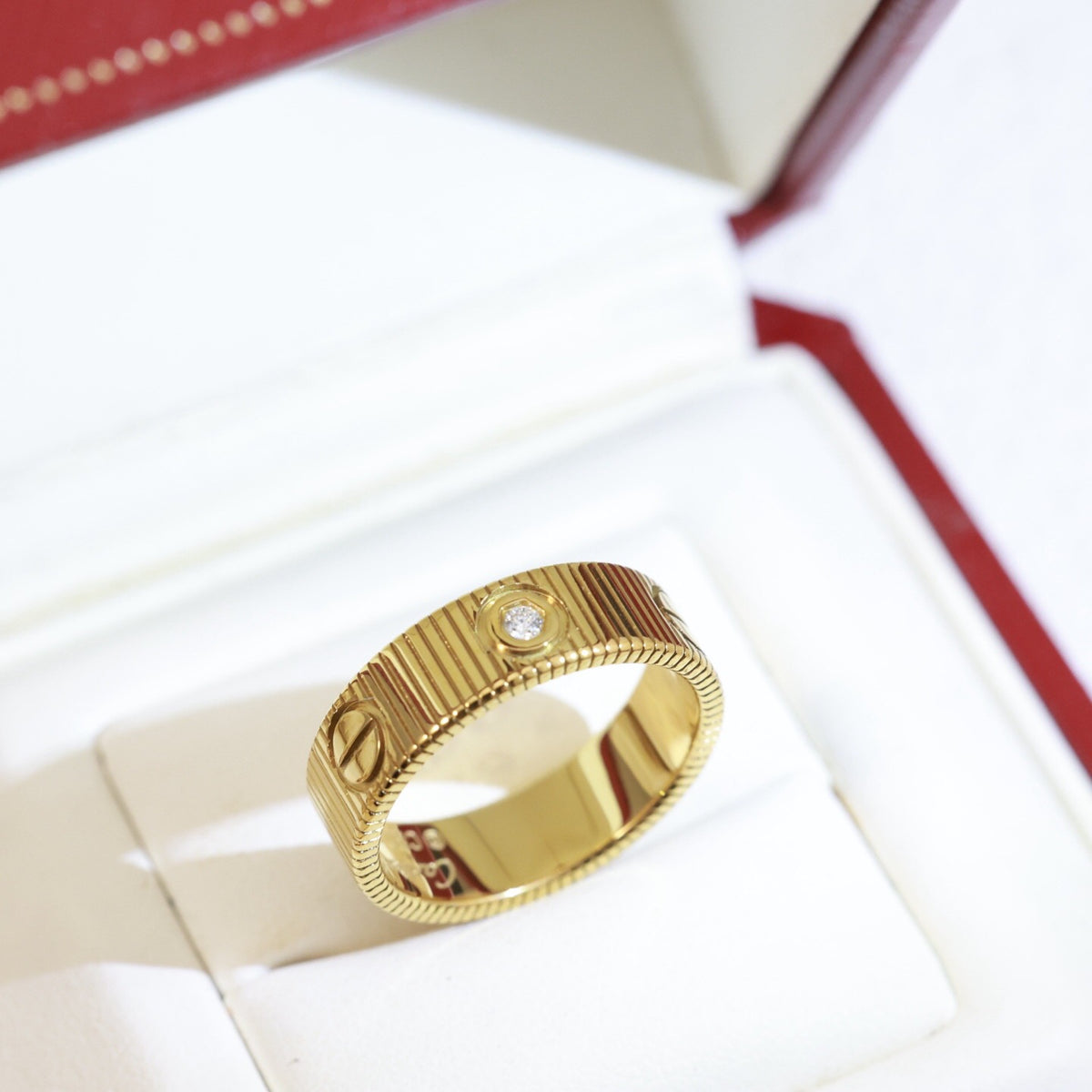 [Riva Jewelry]LOVE 6.5MM UNLIMITED 3 DIAMONDS RING