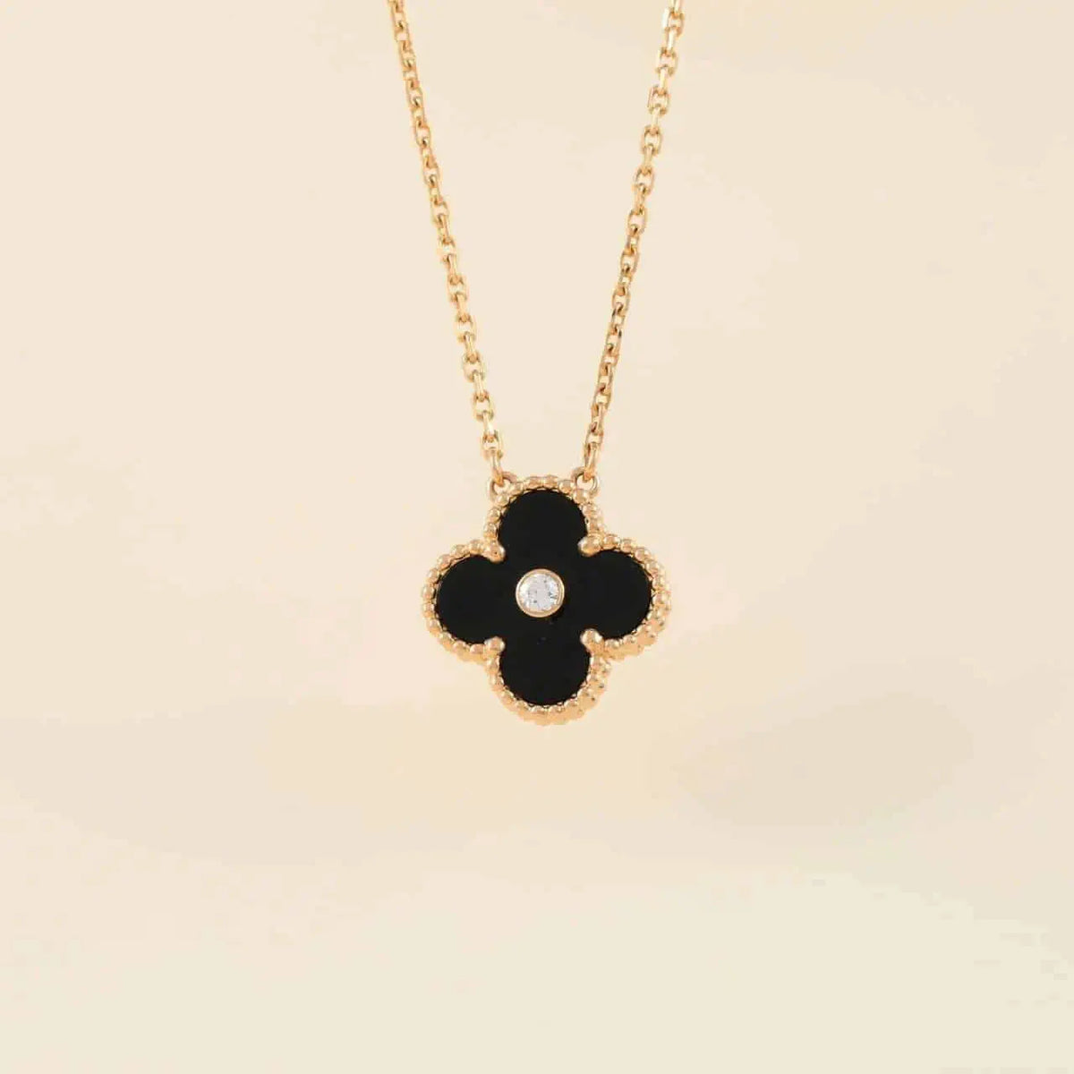 [Riva Jewelry ]CLOVER 15MM DIAMOND ONYX NECKLACE