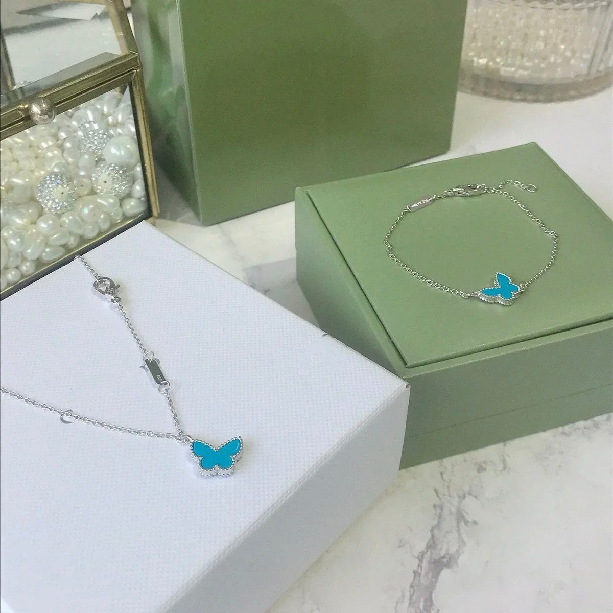 [Riva Jewelry ]BUTTERFLY TURQUOISE BUTTERFLY BRACELET SILVER
