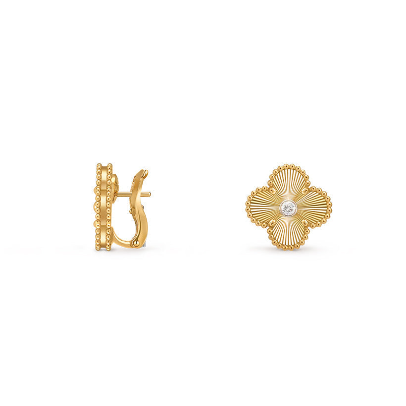 [Riva Jewelry]15MM クローバー フラワースタッドピアス ダイヤモンド-ゴールドコレクション