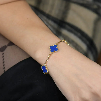 [Riva Jewelry]LUCKY CLOVER 5-MOTIV-ARMBAND – BLAUER ACHAT KOLLEKTION