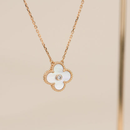 [Riva Jewelry ]CLOVER 15MM DIAMOND WHITE FRITILLARIA NECKLACE