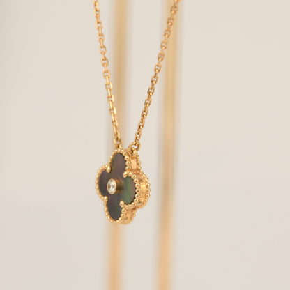 [Riva Jewelry ]CLOVER 15MM DIAMOND AND MOTHER-OF-GREY NECKLACE