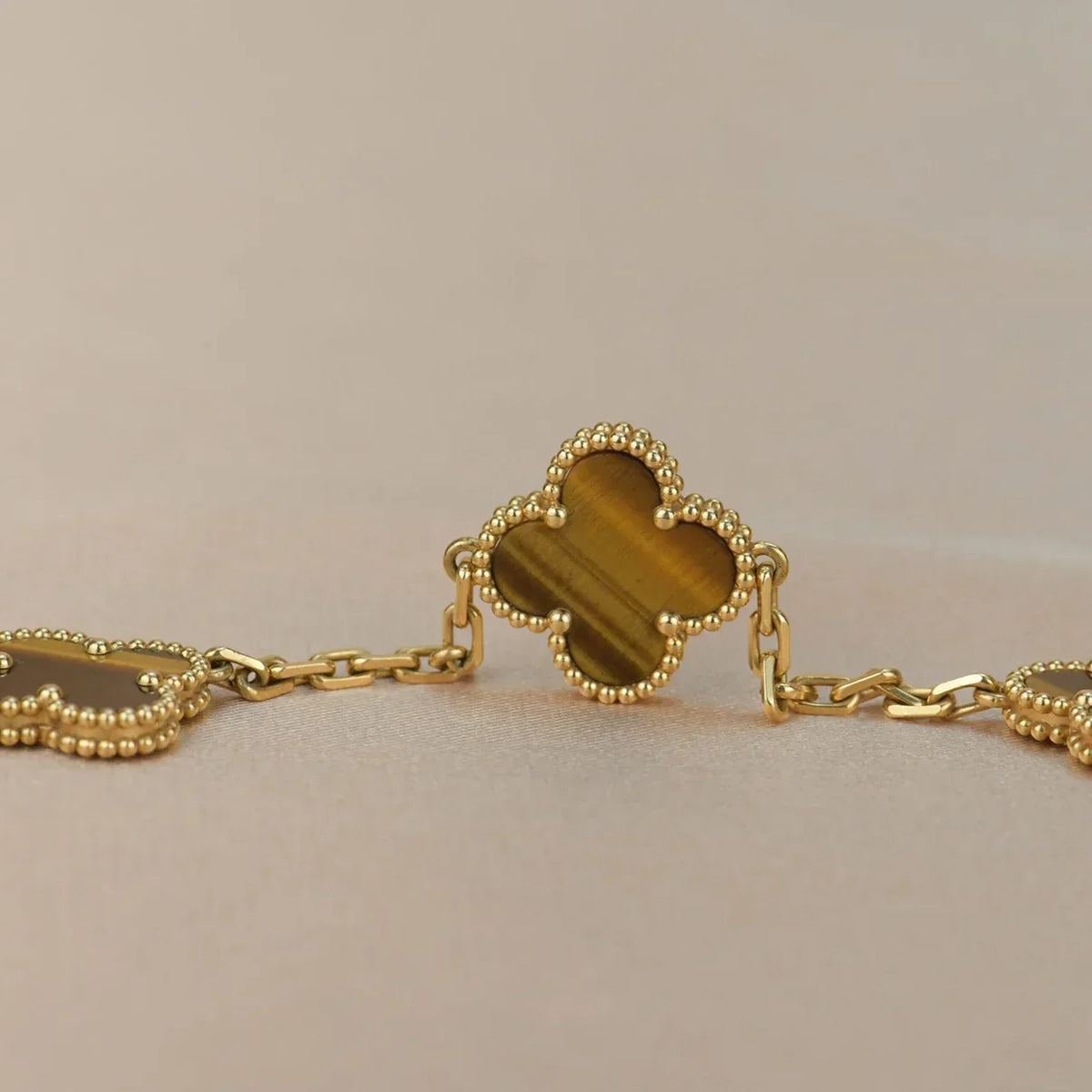 [Riva Jewelry ] CLOVER 5 MOTIFS TIGER EYE BRACELET COLLECTION