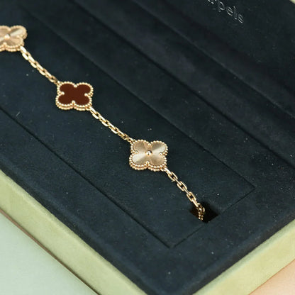 [Riva Jewelry]LUCKY CLOVER 5-MOTIV ARMBAND - RED CARNELIAN KOLLEKTION