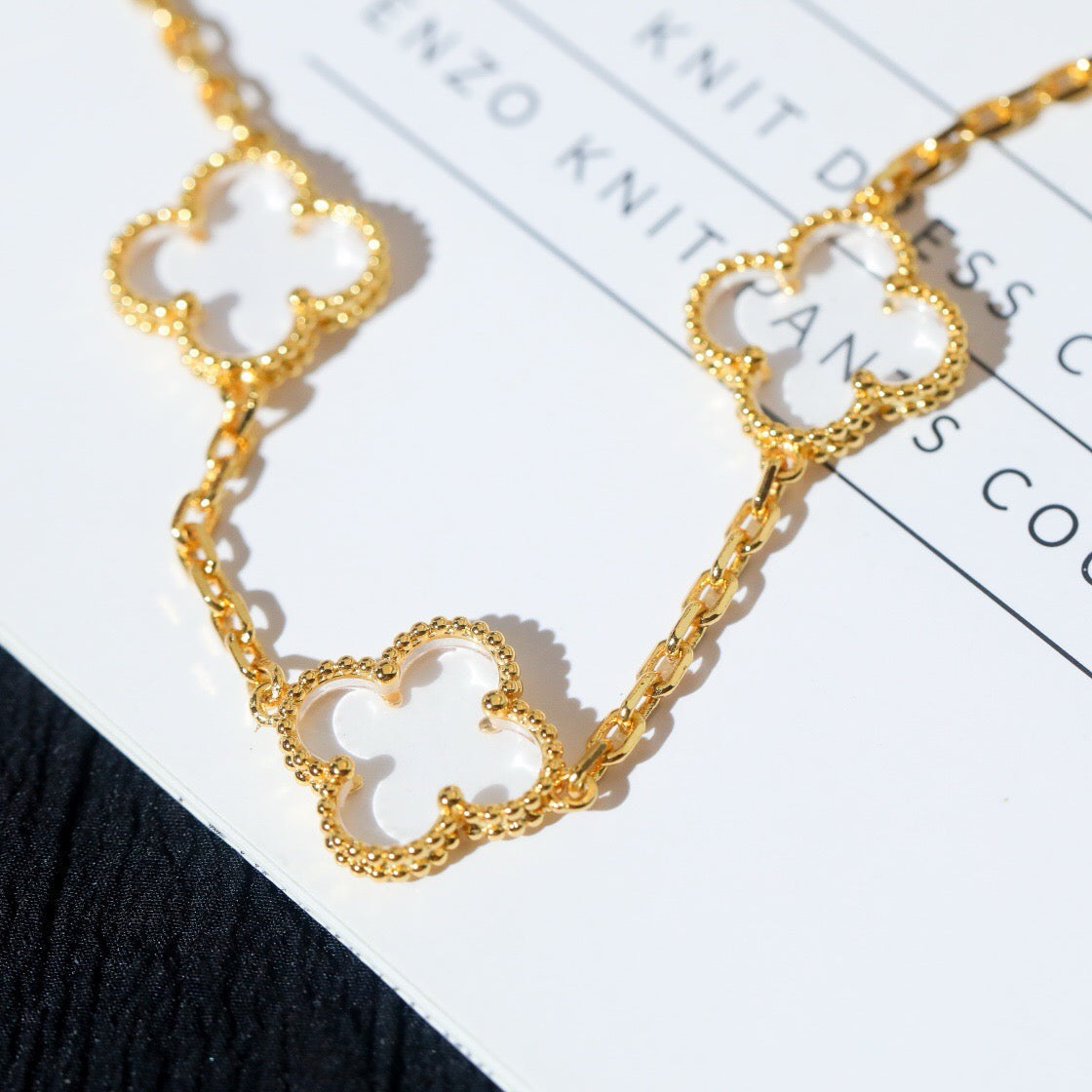 [Riva Jewelry ]CLOVER 5 MOTIF ROCK CRYSTAL BRACELET