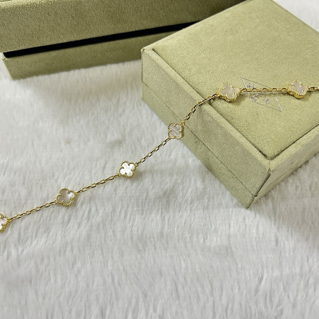 [Riva Jewelry ]CLOVER 6 MOTIF WHITE MOP BRACELET