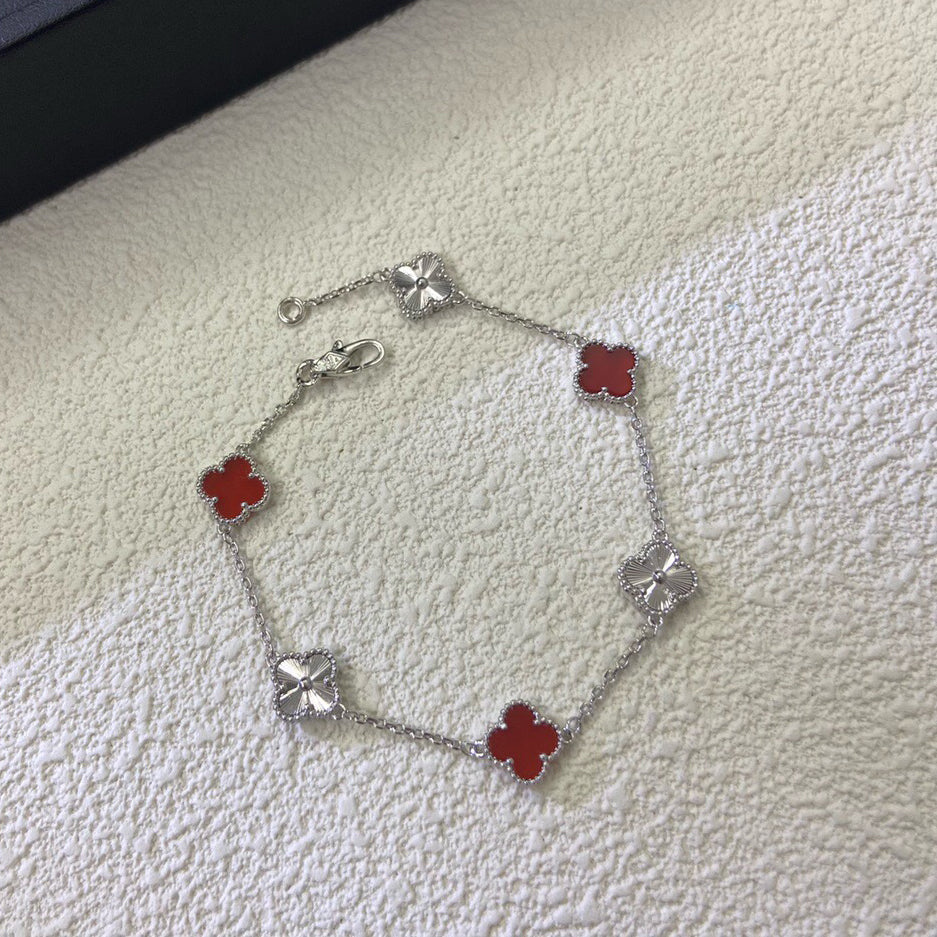 [Riva Jewelry ]CLOVER 6 MOTIF RED AGATE LASER BRACELET
