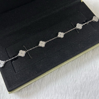 [Riva Jewelry ]CLOVER 6 MOTIF DIAMOND BRACELET