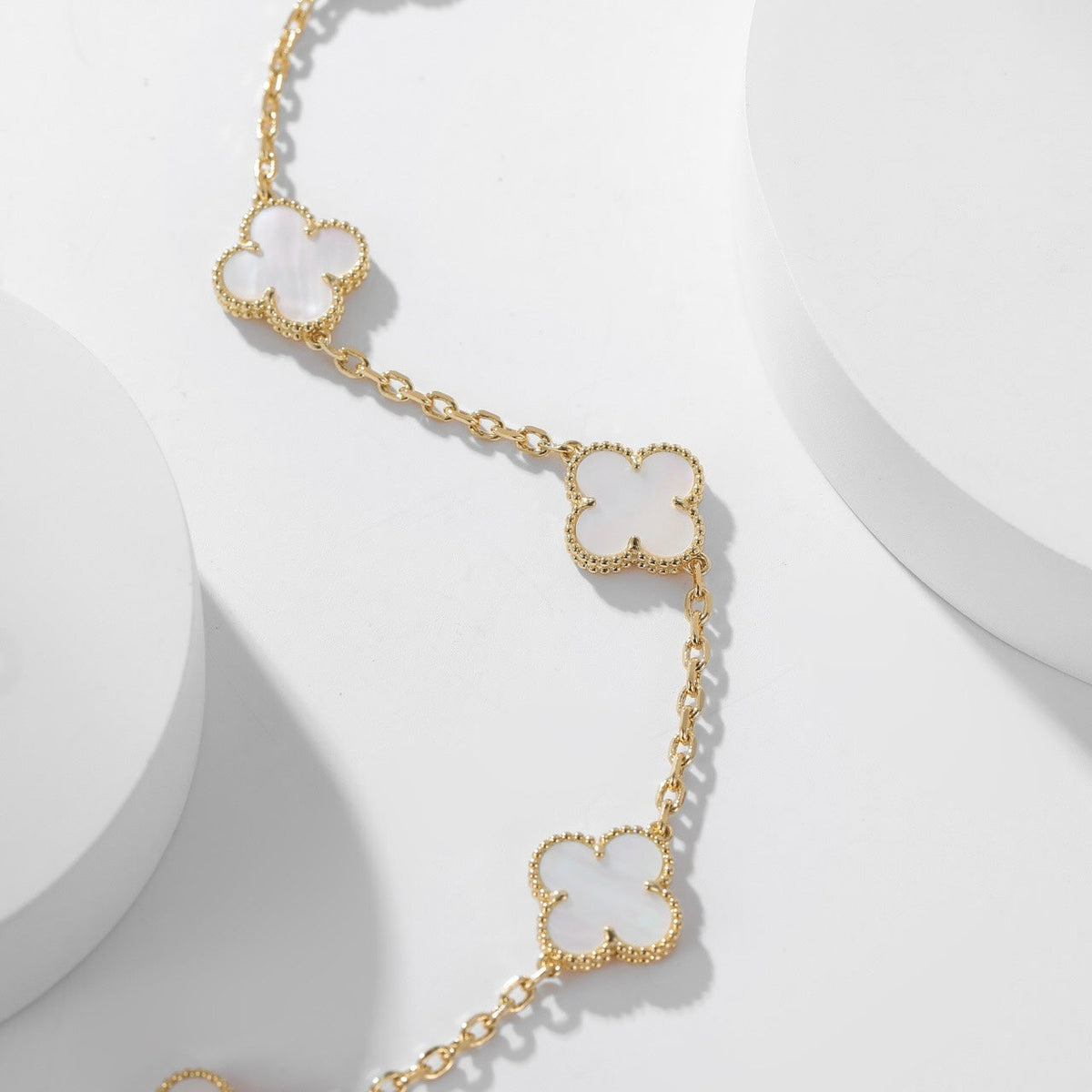 [Riva Jewelry ]CLOVER 10 MOTIFS WHITE MOTHER OF PEARL NECKLACE
