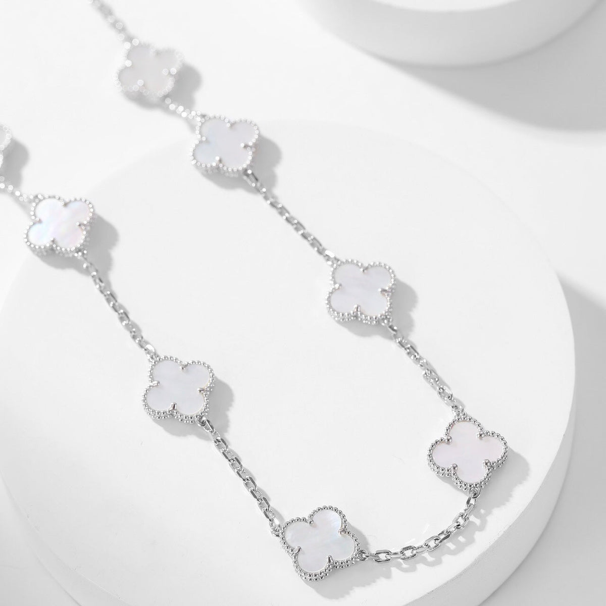 [Riva Jewelry ]CLOVER 10 MOTIFS WHITE MOTHER OF PEARL NECKLACE