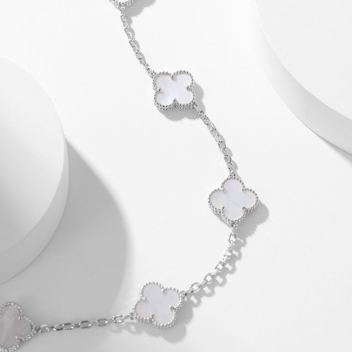 [Riva Jewelry ]CLOVER 10 MOTIFS WHITE MOTHER OF PEARL NECKLACE