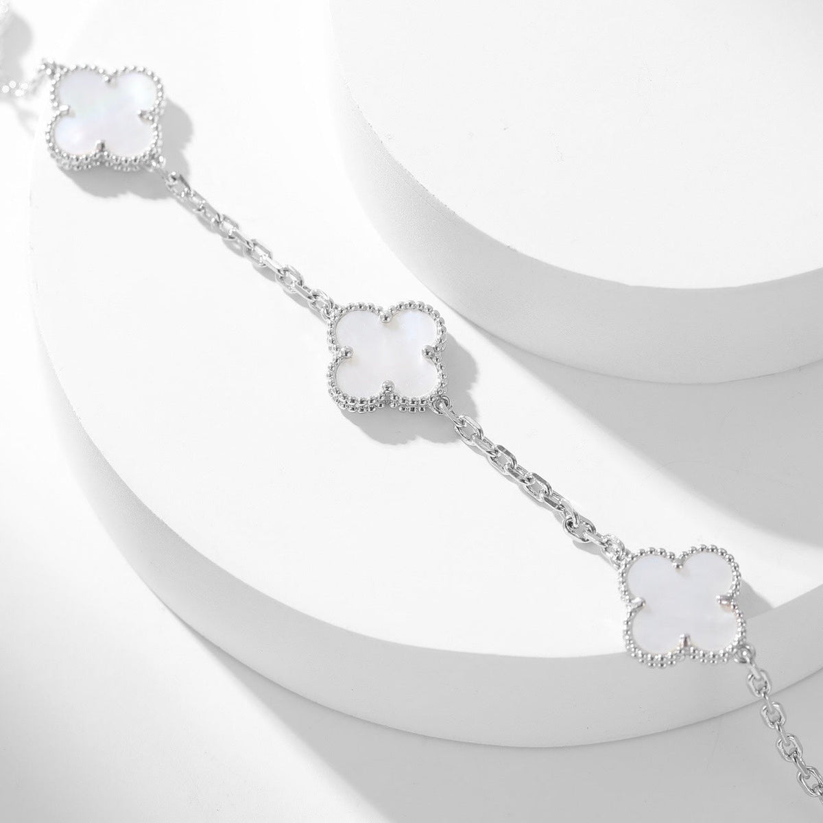 [Riva Jewelry ]CLOVER 10 MOTIFS WHITE MOTHER OF PEARL NECKLACE