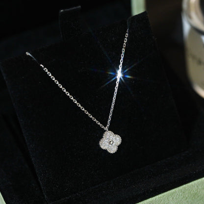 [Riva Jewelry ]CLOVER MINI 9.5MM PENDANT DIAMOND NECKLACE