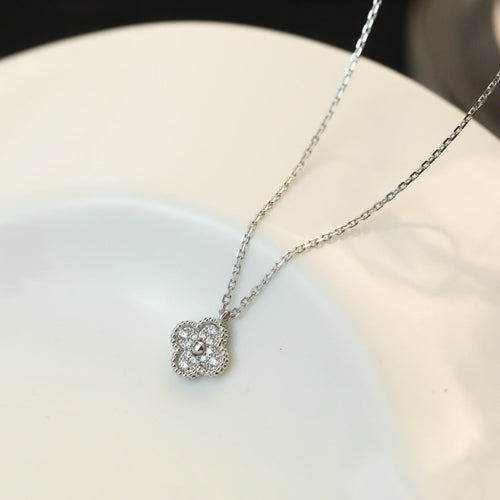 [Riva Jewelry ]CLOVER MINI 9.5MM PENDANT DIAMOND NECKLACE